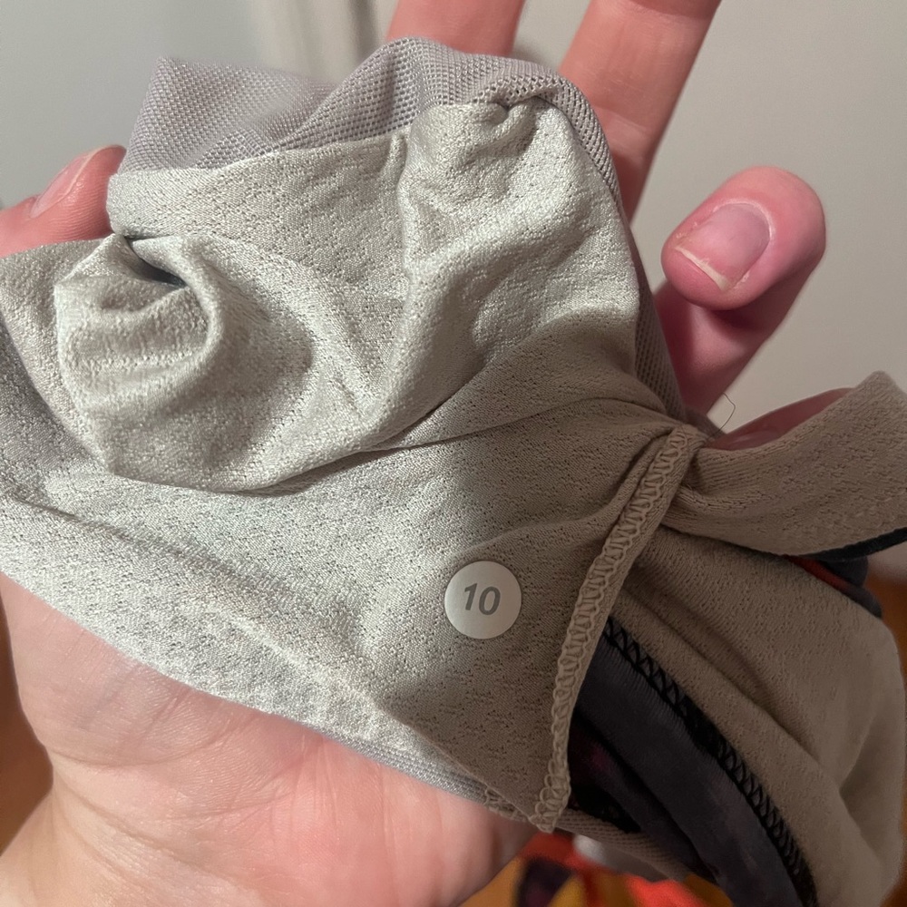 Lululemon Free To Be Wild Bra Windy Blooms Regal Plum Multi / Alarming Size 10 - Picture 6 of 6